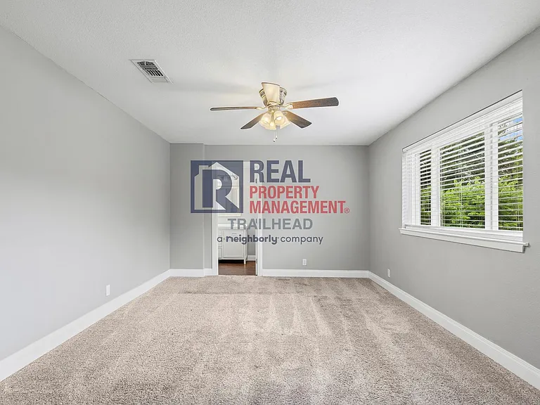 6264 Jennie Dr — Photo 11