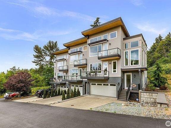 2nd image of 1306 Digby Place