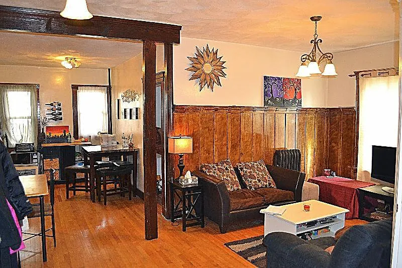 3 bed, $3,000 — Photo 1