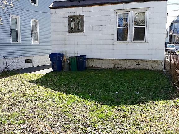 3rd image of 42 Woodside Ave