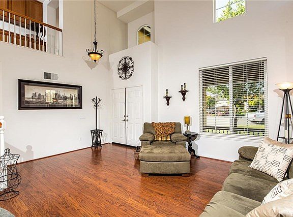 4th image of 28916 Keri Lynn Ave