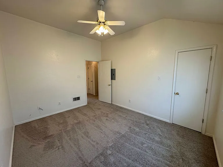 4508 Mattie Dr — Photo 16