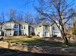 203 S Mountain Rd, New City, NY 10956