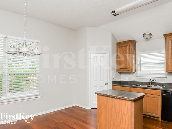5th image of 805 Mesa Vista Dr