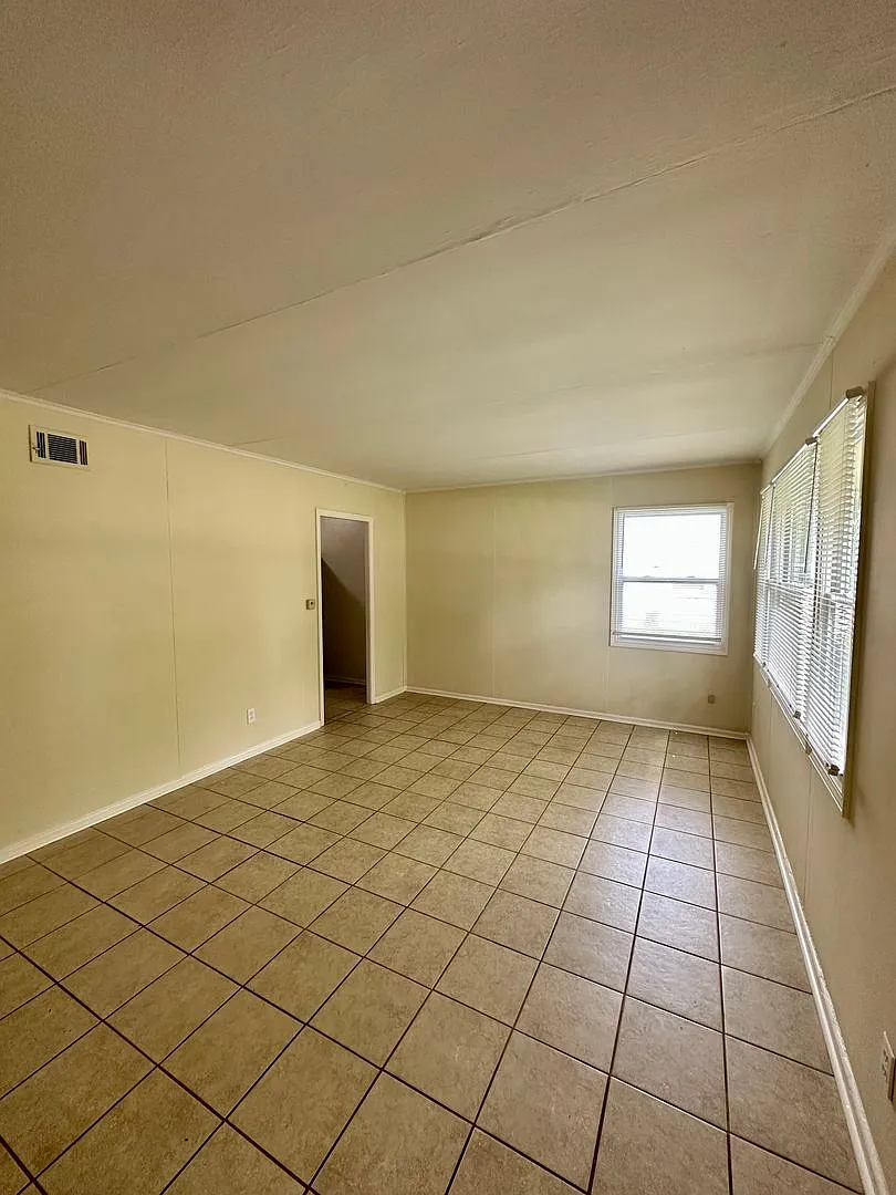 Now Pre-Leasing for 2027-28 School Year! — Photo 2