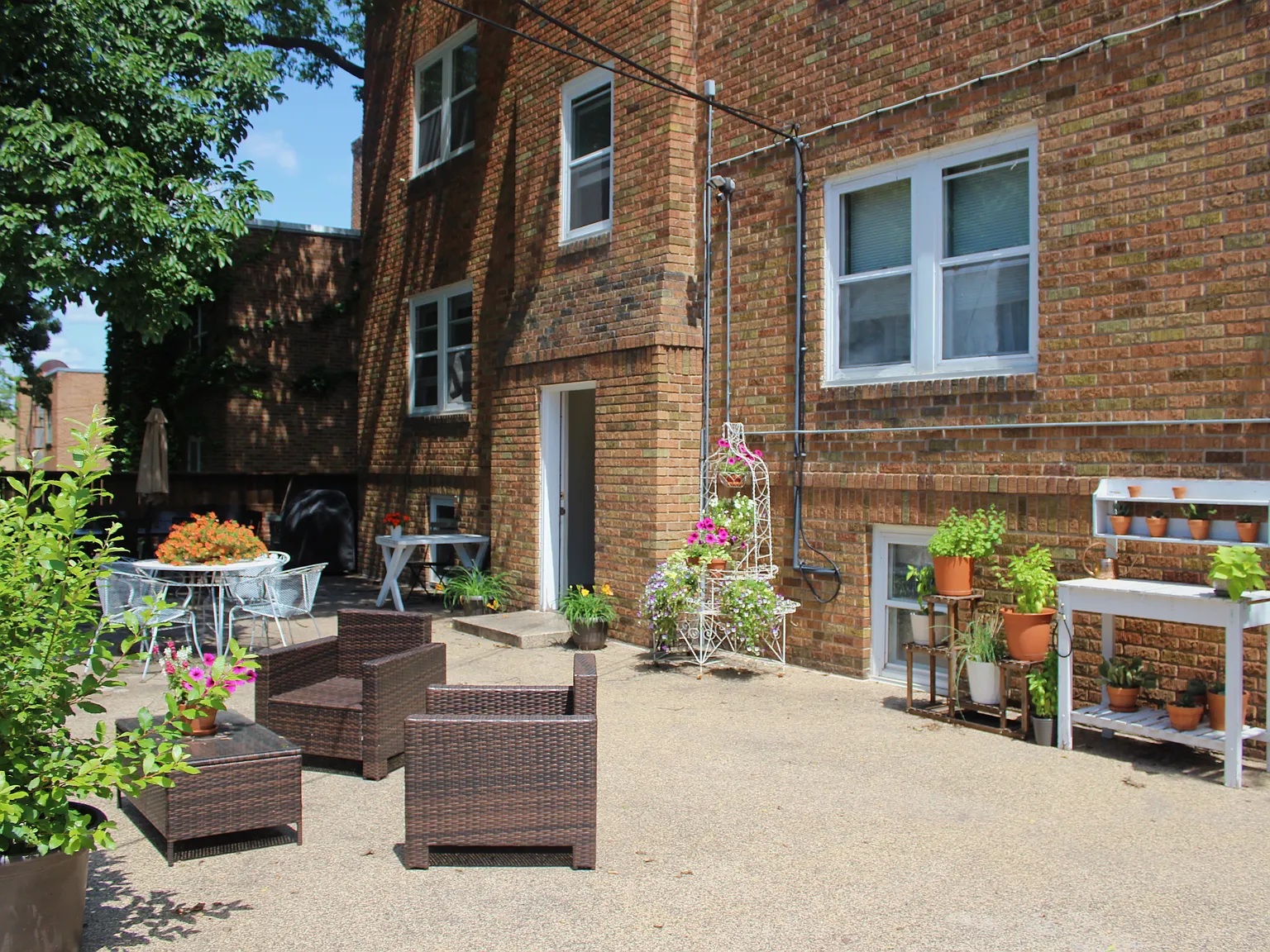 1 bed, 600 sqft, $1,100 — Photo 3