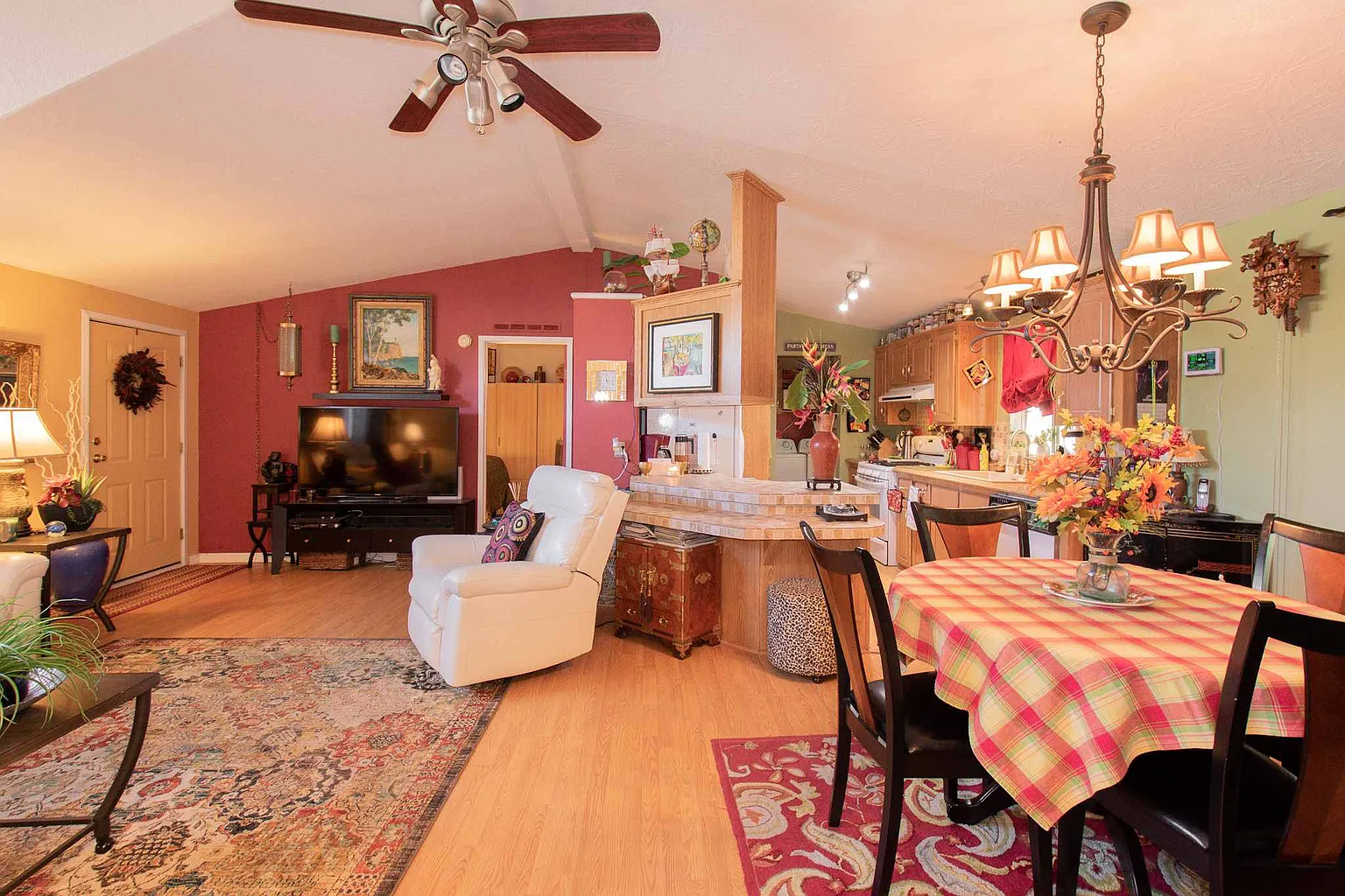 111 Goya Dr photo 1