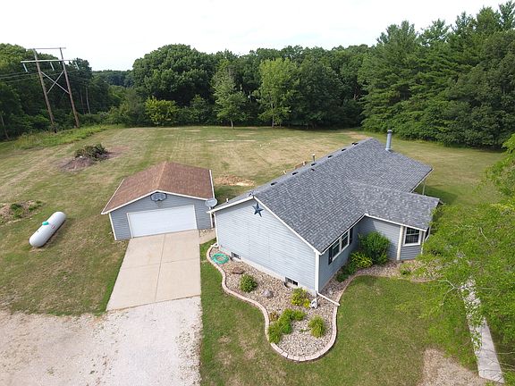 3rd image of 487 County Road 2570 E