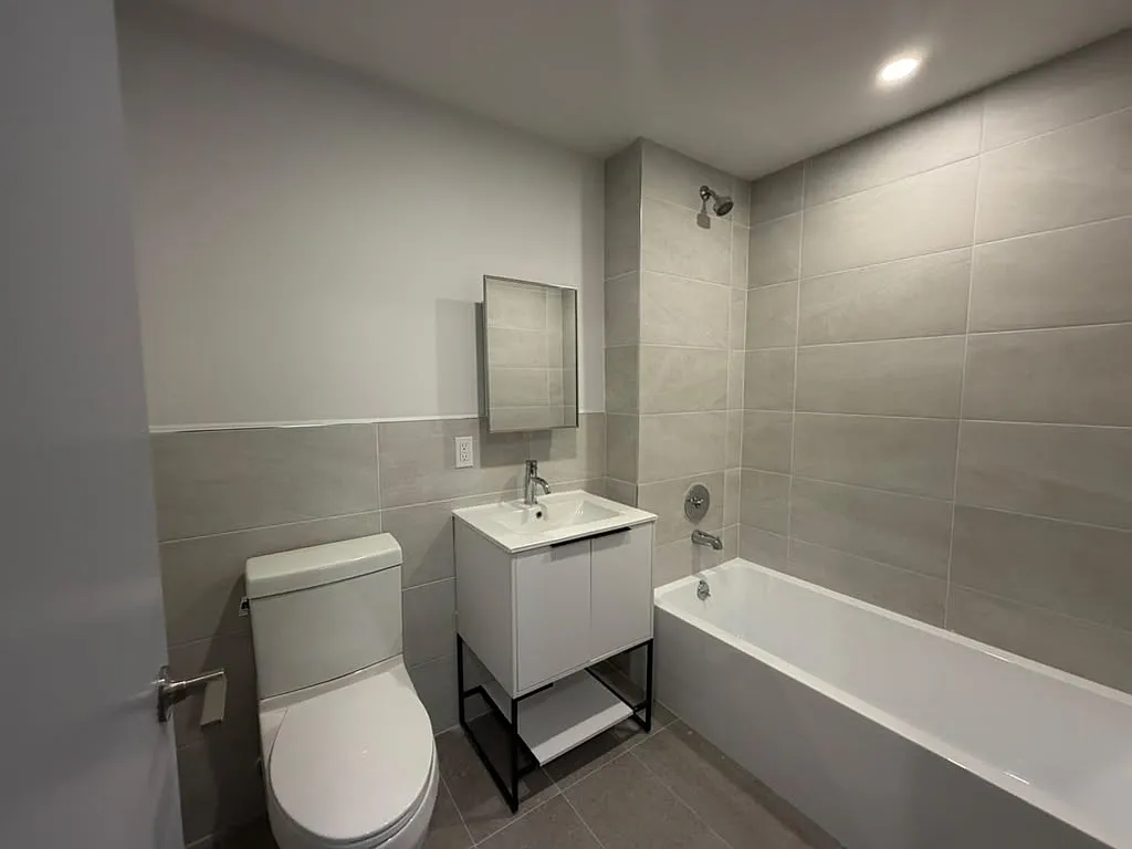 Studio, 600 sqft, $2,646 — Photo 4