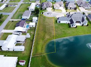 243 Bridgewater Pl, Breaux Bridge, LA 70517