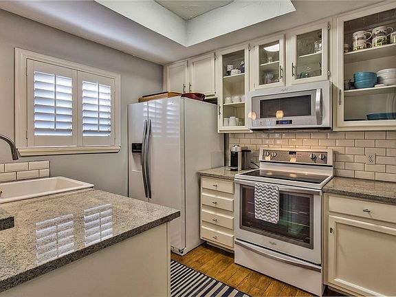 5th image of 11711 Memorial Dr APT 207