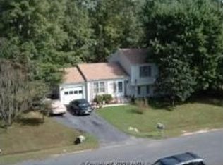 1824 Oak Dr, Waldorf, MD