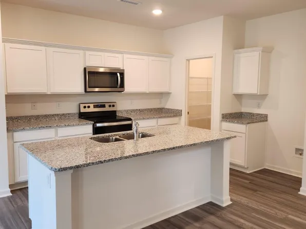 932 Berkeley Glen Rd, Zebulon, NC 27597