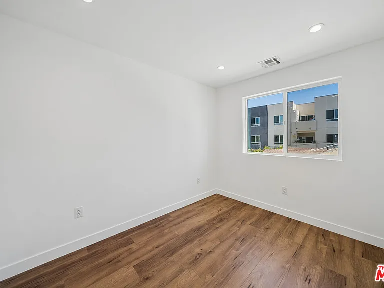 6334 1/2 Beck Ave — Photo 16