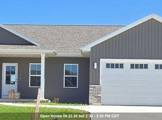 W6886 McAllister Dr, Greenville, WI 54942