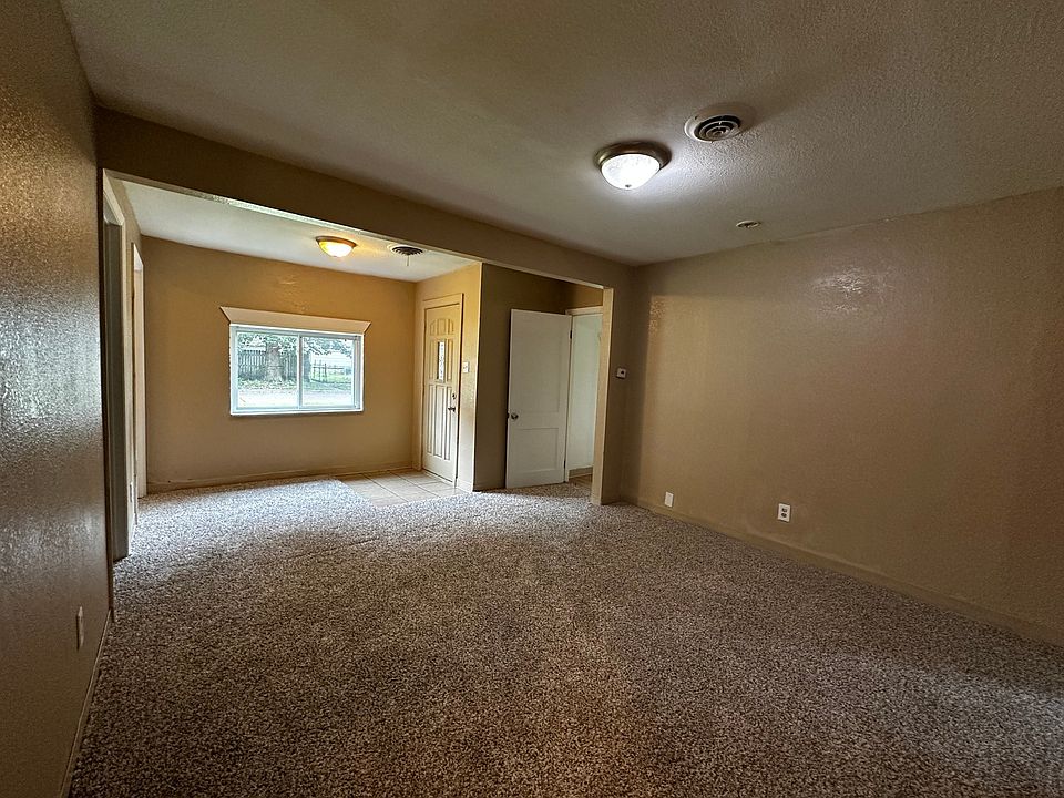 7th image of 1102 N McKinley Ave