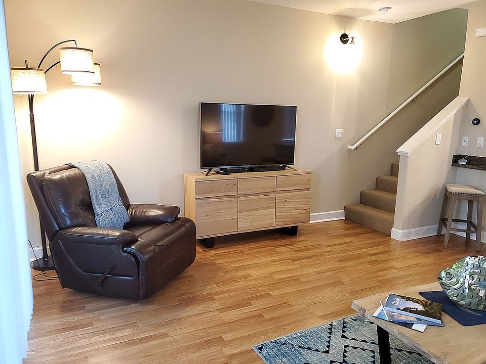 1st image of 92-1510 Aliinui Dr #1101
