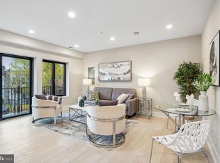 1121 Penn St NE APT 2, Washington, DC 20002