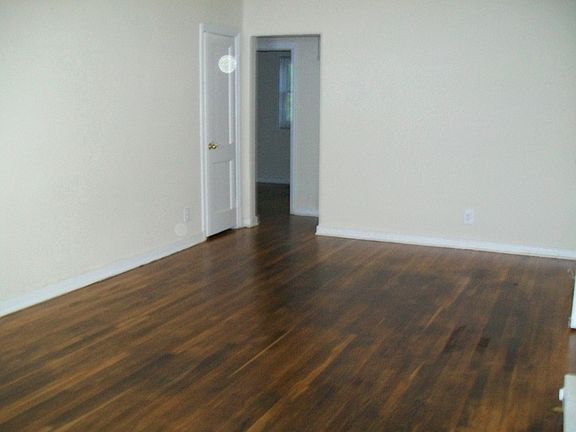 3rd image of 2307 Parkside Ave