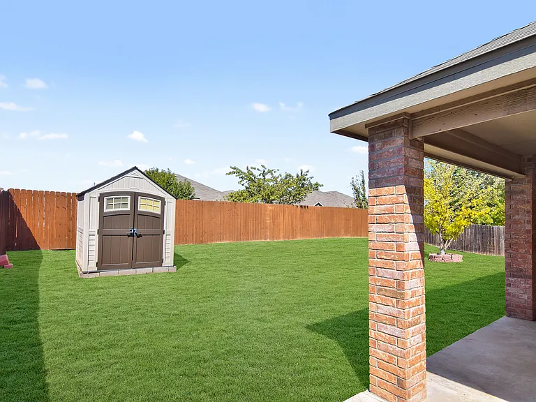 401 Dixon Dr — Photo 26