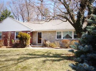 4 Tamarack Dr, Cortlandt Manor, NY 10567