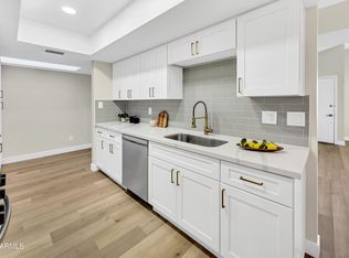 927 E Charleston Ave, Phoenix, AZ 85022