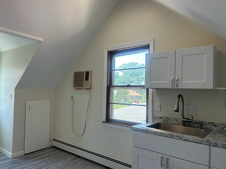 548 S 16th St #2 — Photo 2