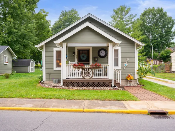 254 N Tennessee St, Danville, IN 46122