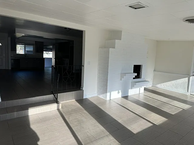 825 N Acacia Ave — Photo 11