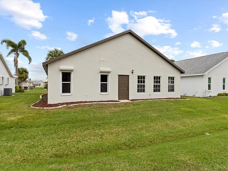 3358 Sabal Springs Blvd — Photo 23