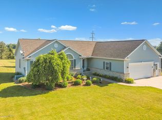 5260 W Howe Rd, Dewitt, MI 48820