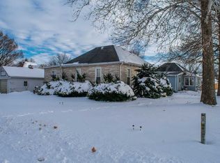 110 NW 5th Ave, Aledo, IL 61231