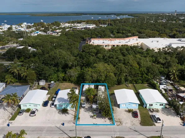 39 Hibiscus Ln, Key Largo, FL 33037