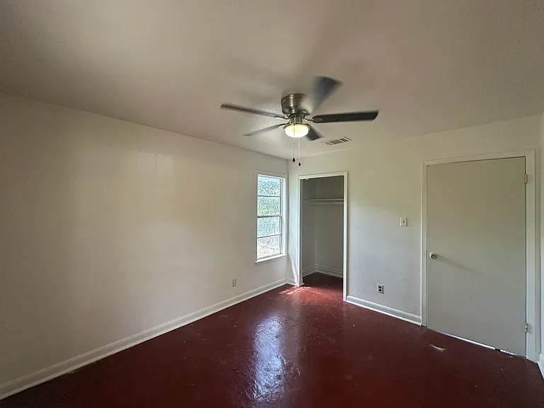 209 Schirra Pl — Photo 2
