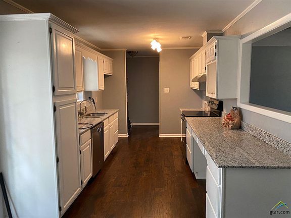 5th image of 205 Bruce Ave