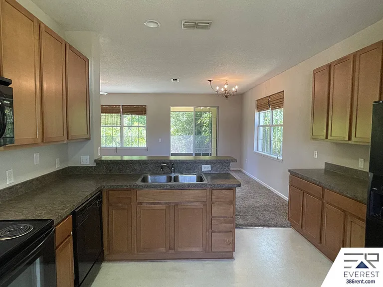 2 Roxboro Dr — Photo 12