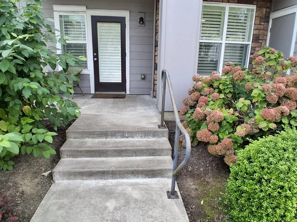 10829 NE Red Wing Way Unit 102, Hillsboro, OR 97006