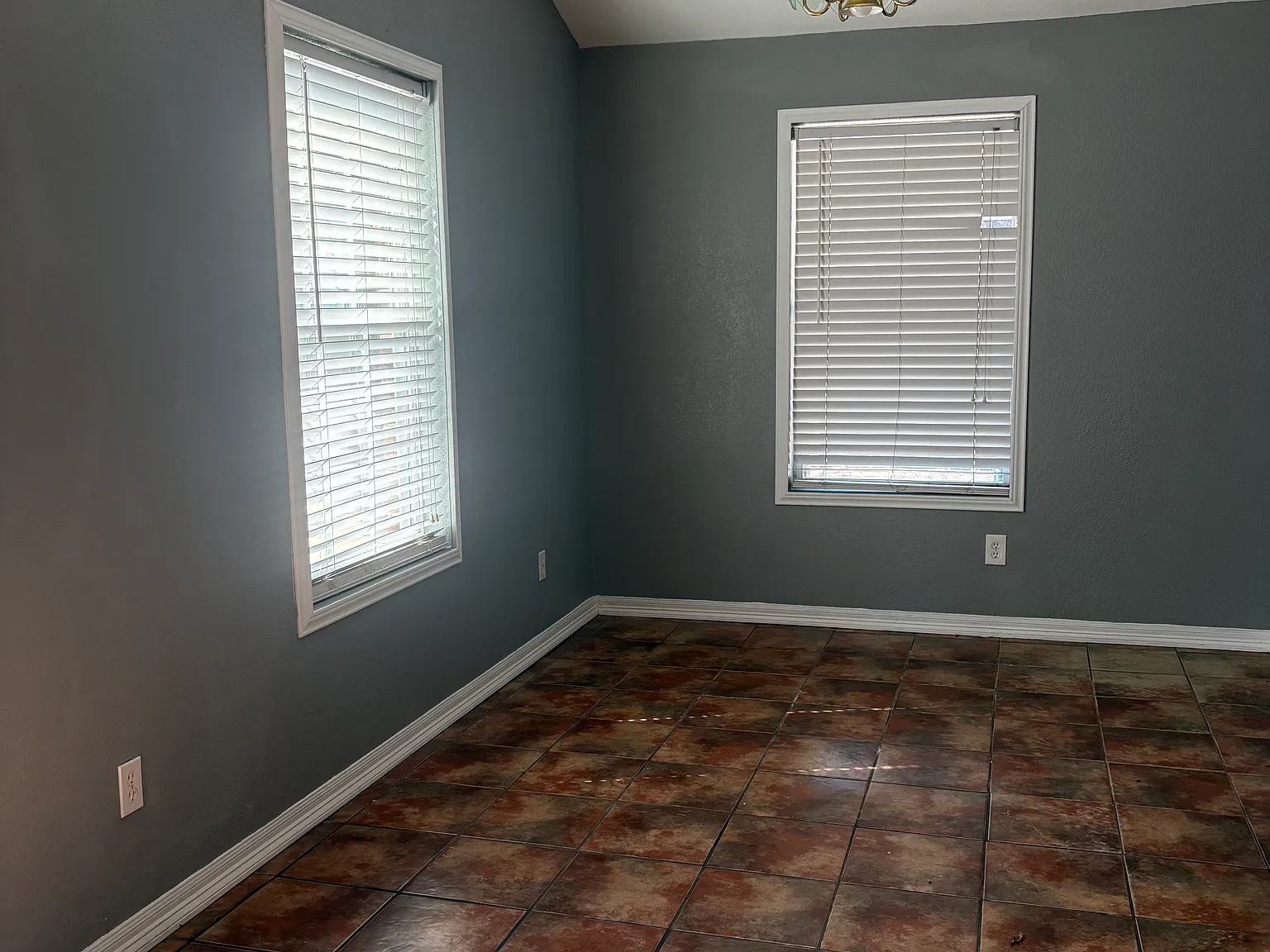 3 bed, 1515 sqft, $1,850 — Photo 3