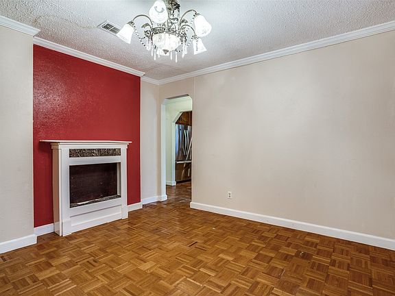 4th image of 1620 Mamie Rd