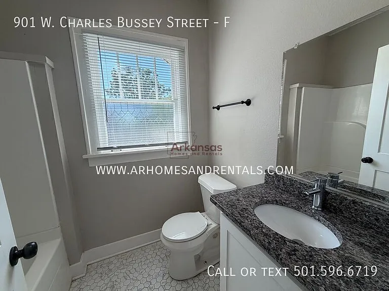 901 W Charles Bussey Ave #F — Photo 9