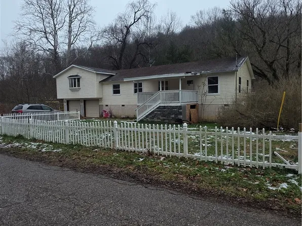 5217 Dalewood Dr, Charleston, WV 25313