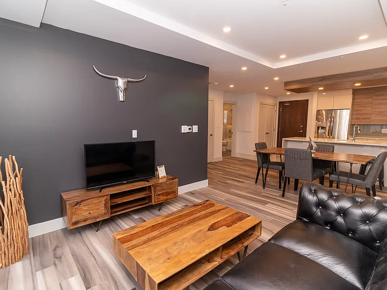 5515 Clyde St — Photo 8