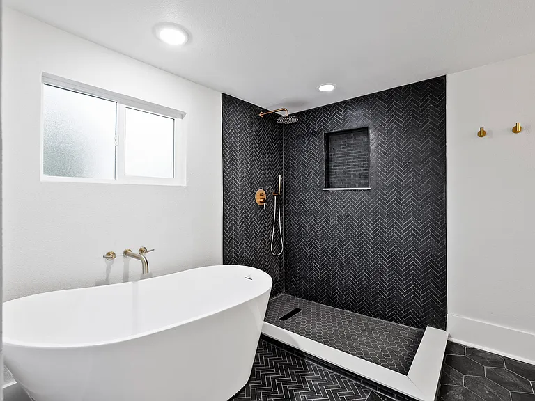 431 E Hull St — Photo 14