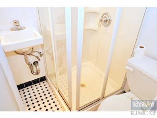 Rented by Aclawrence | media 8