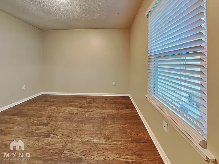 5929 Tynwald Ln — Photo 16