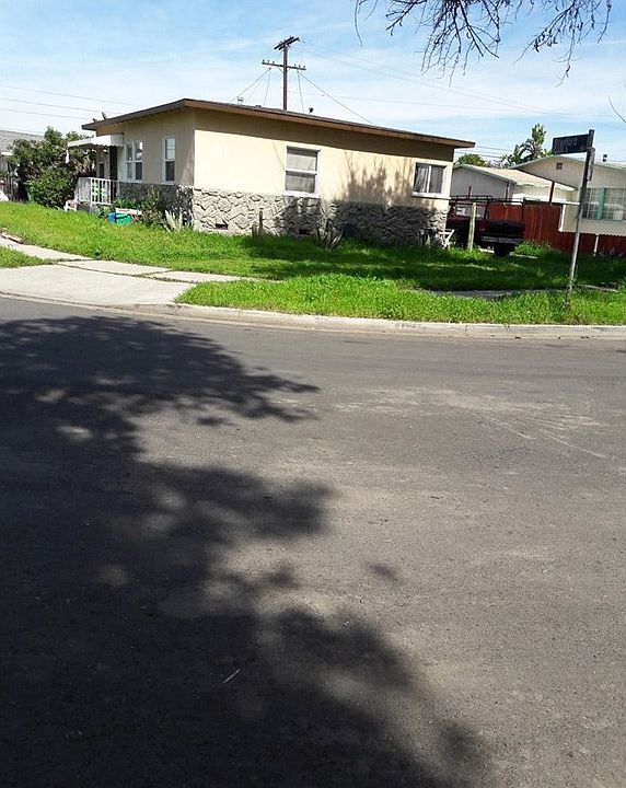 2nd image of 10310 Stanford Ave