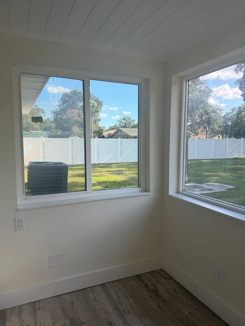 Super Cute 2 Bedroom, 2 Bath Home Power & Water Included! — Photo 4