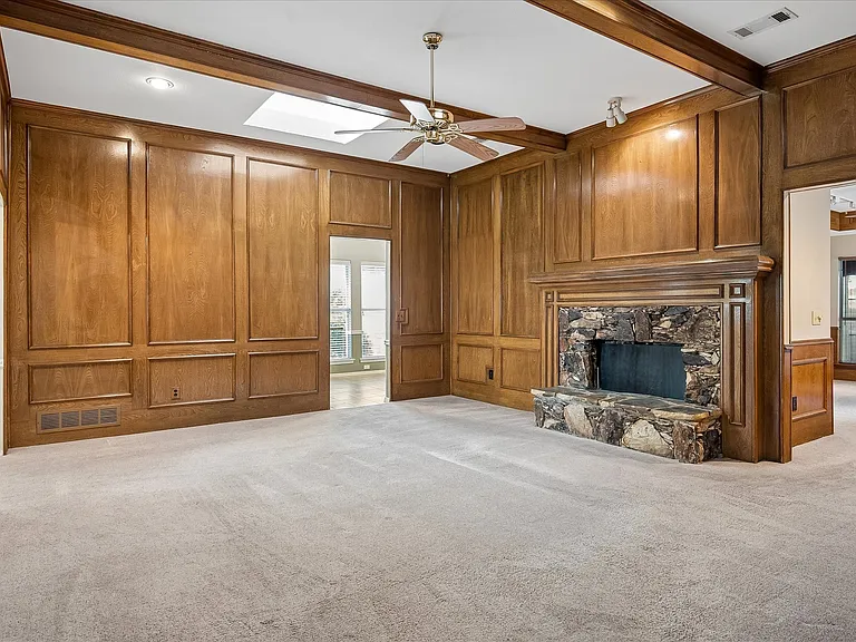 2201 Pendleton Ln — Photo 7