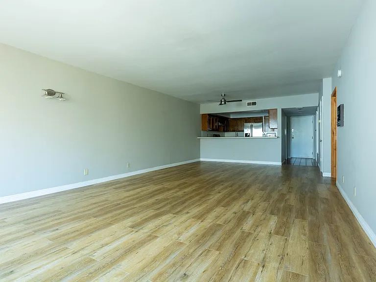 5125 Harold Way #202 — Photo 7