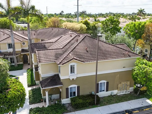 8818 W Flagler St APT 10, Miami, FL 33174